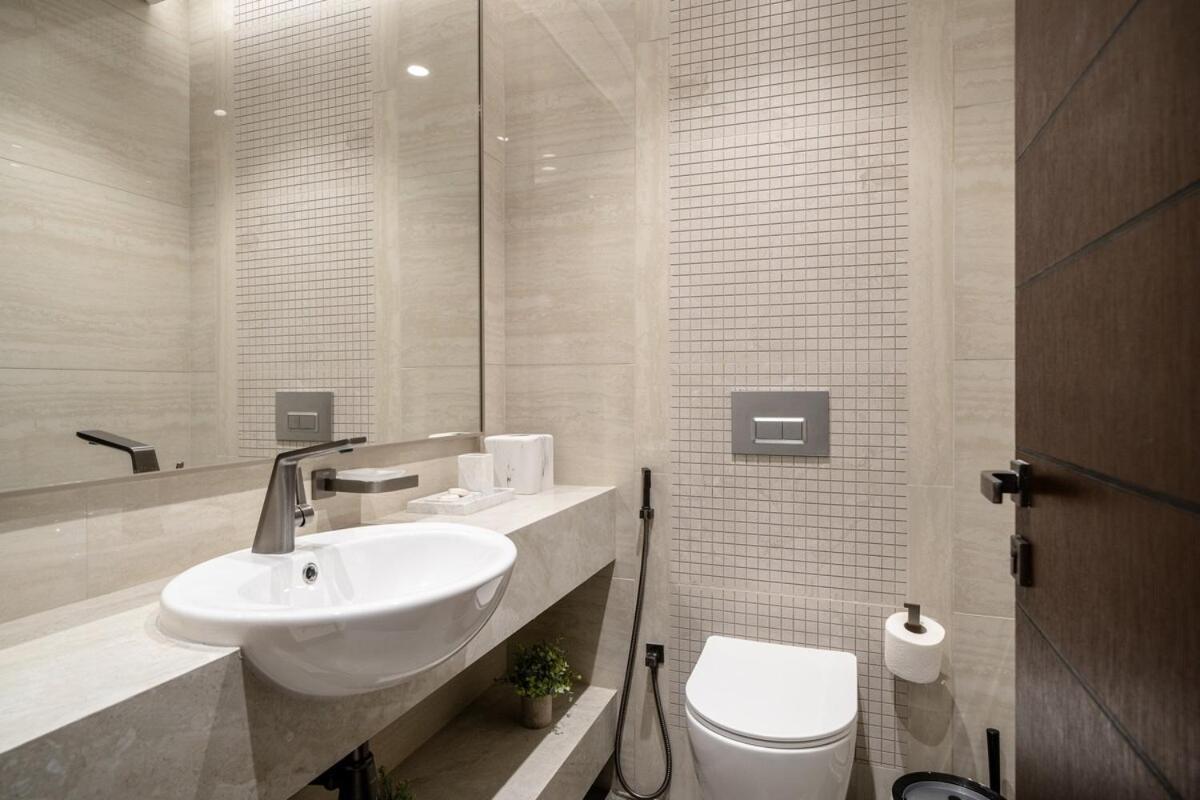 Royal Vista At Nobles Tower - Business Bay Views - Brand New Luxury 3br Appartement